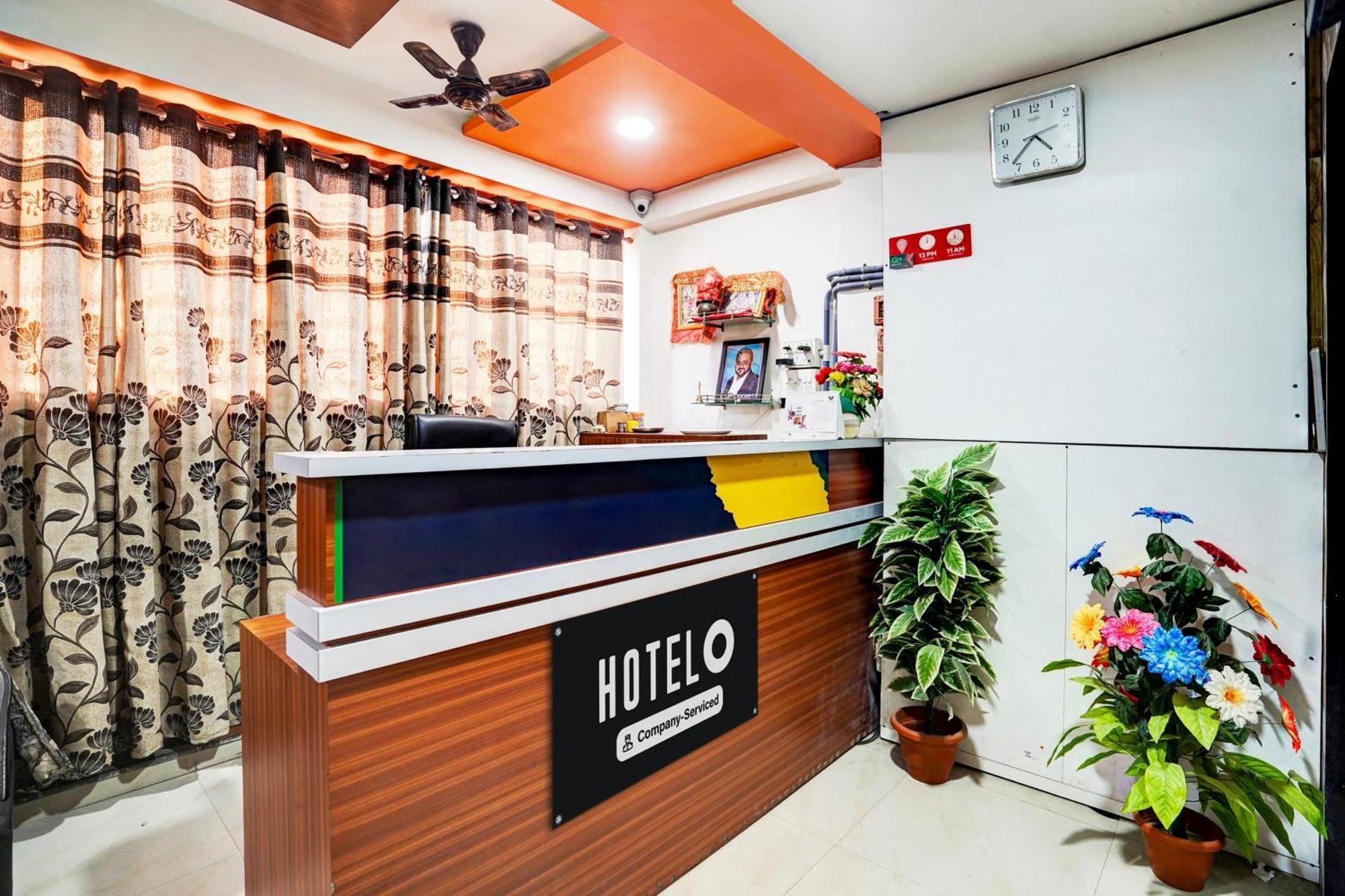 Super Hotel O Geeta Mandir Formerly Hotel Green Park Ahmadabad Zewnętrze zdjęcie