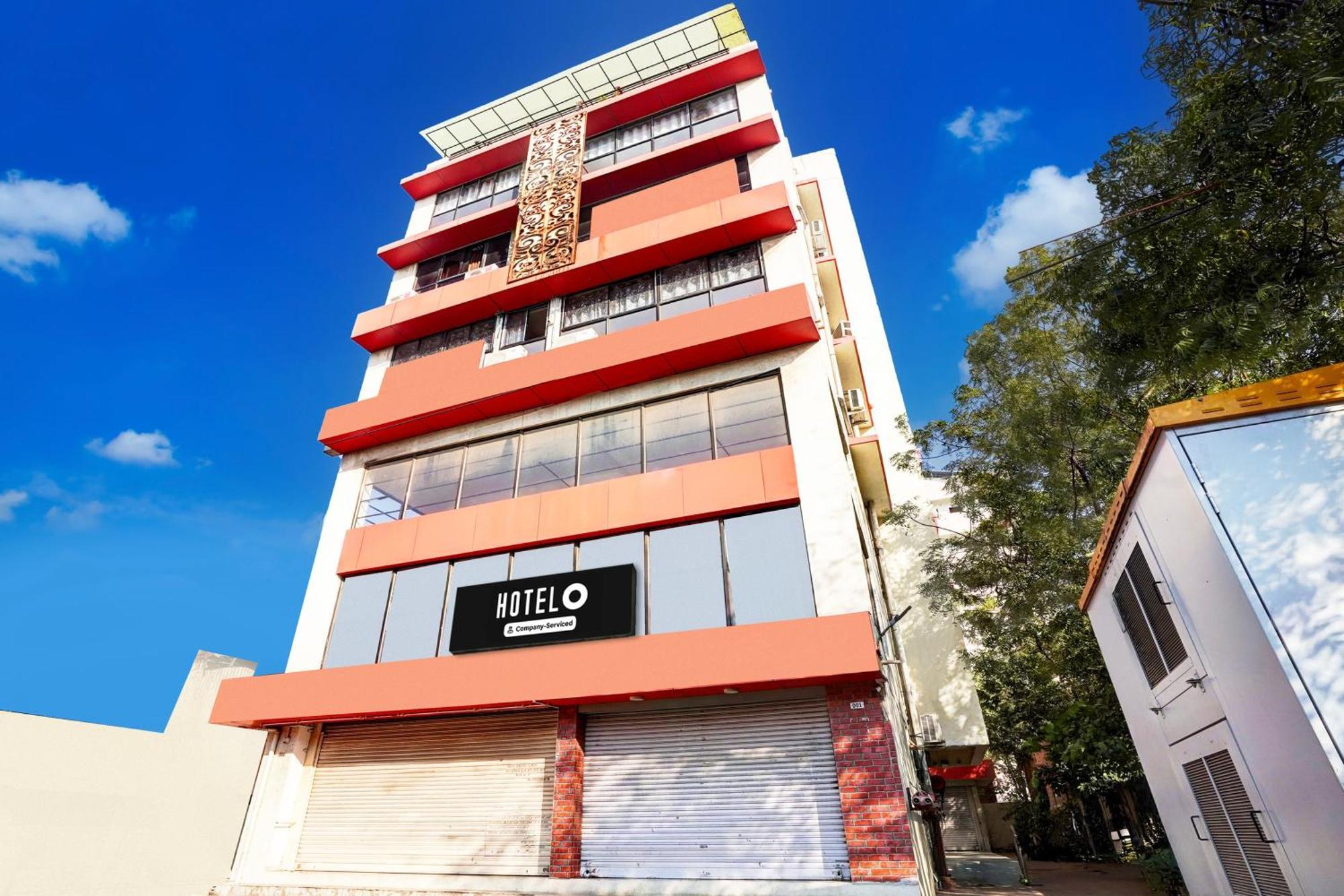 Super Hotel O Geeta Mandir Formerly Hotel Green Park Ahmadabad Zewnętrze zdjęcie