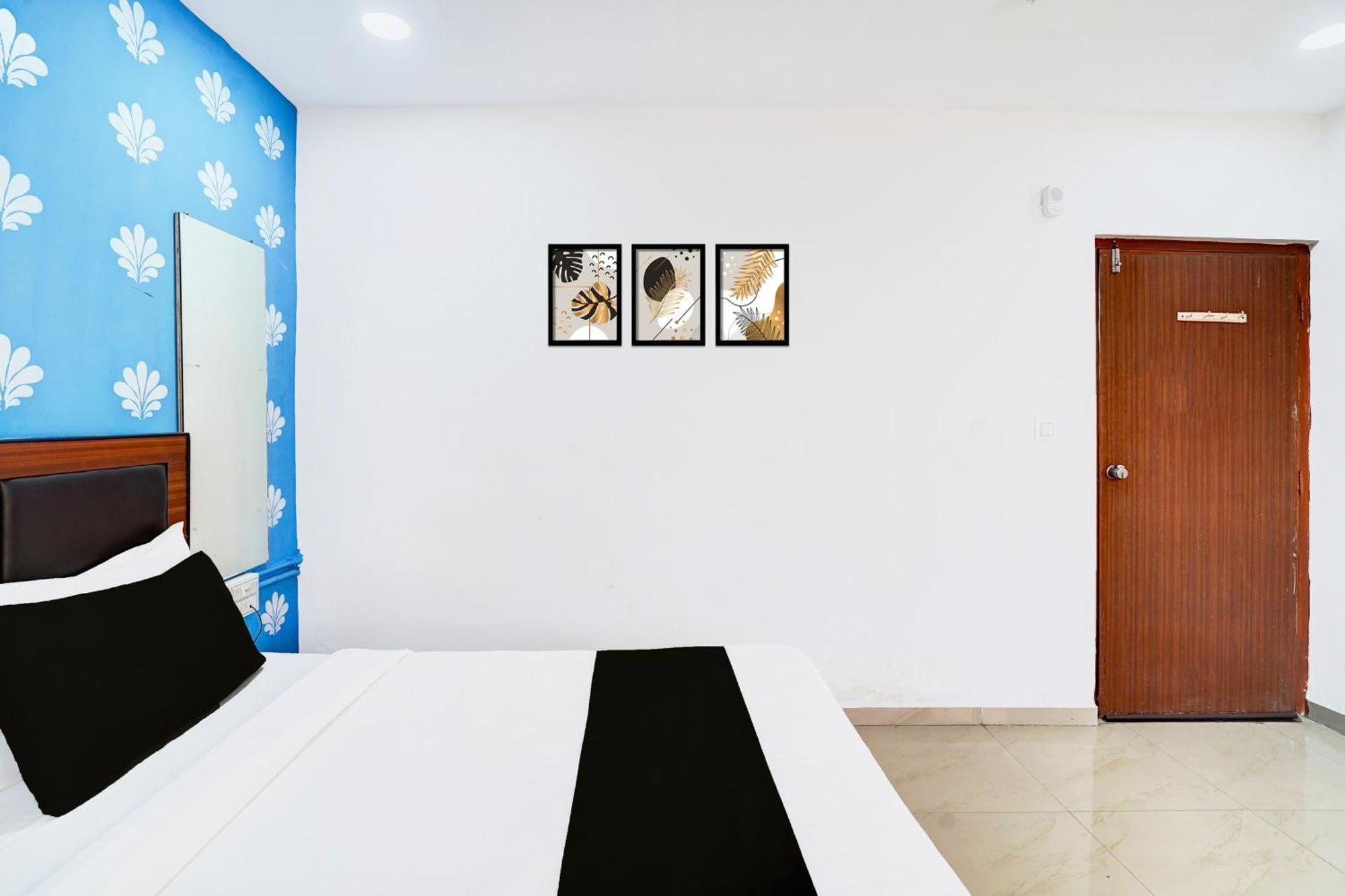 Super Hotel O Geeta Mandir Formerly Hotel Green Park Ahmadabad Zewnętrze zdjęcie