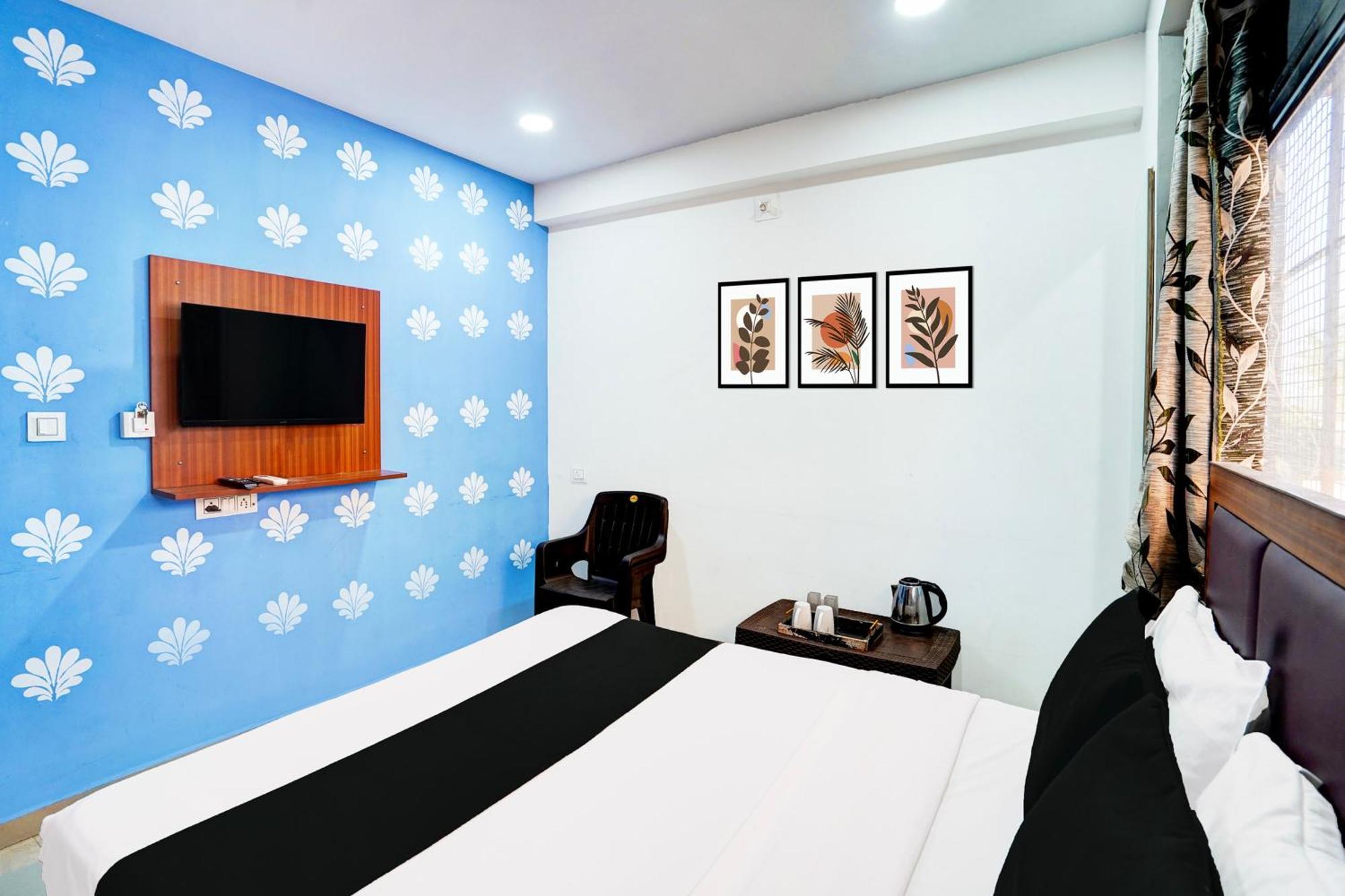 Super Hotel O Geeta Mandir Formerly Hotel Green Park Ahmadabad Zewnętrze zdjęcie