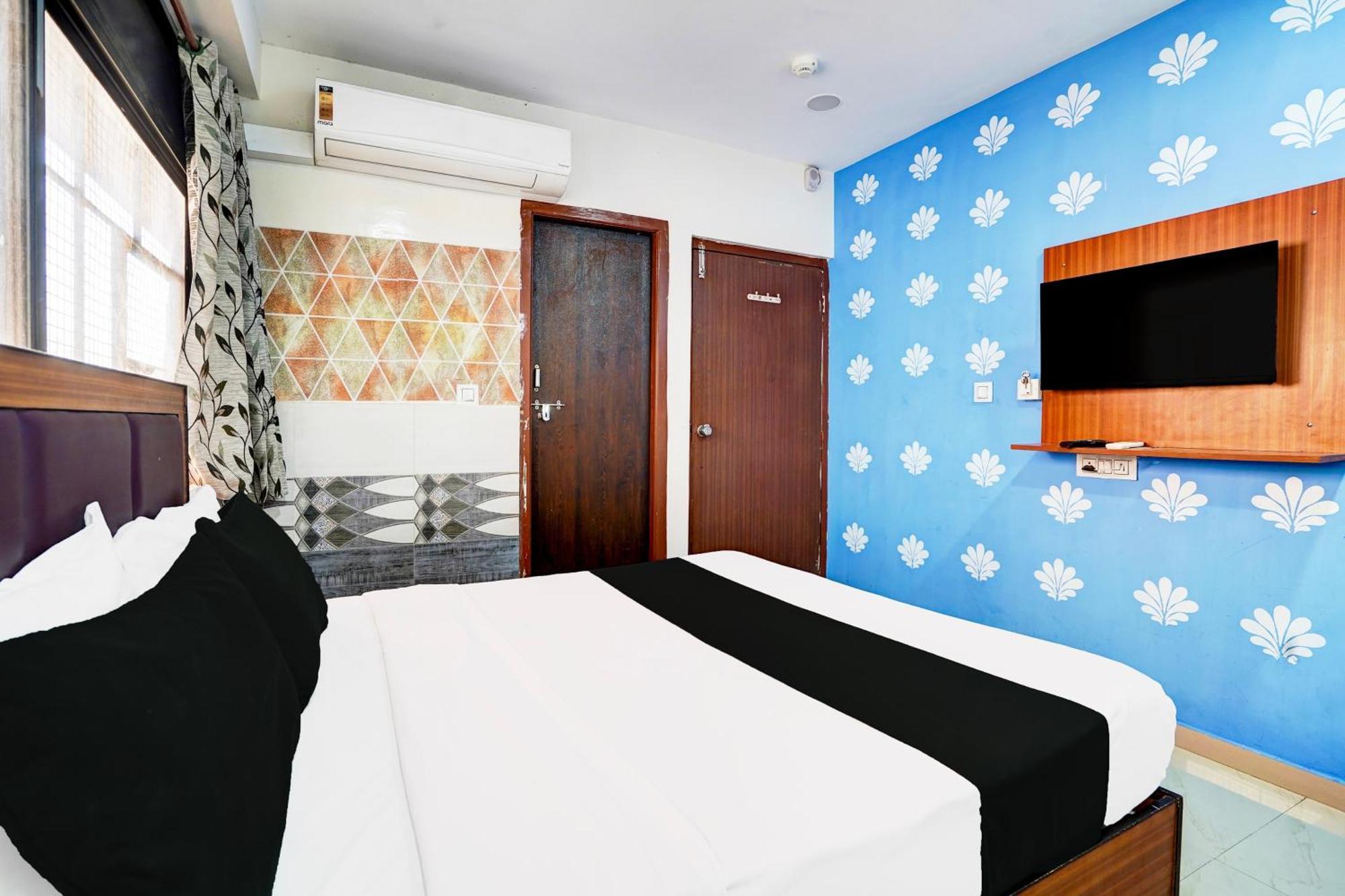 Super Hotel O Geeta Mandir Formerly Hotel Green Park Ahmadabad Zewnętrze zdjęcie